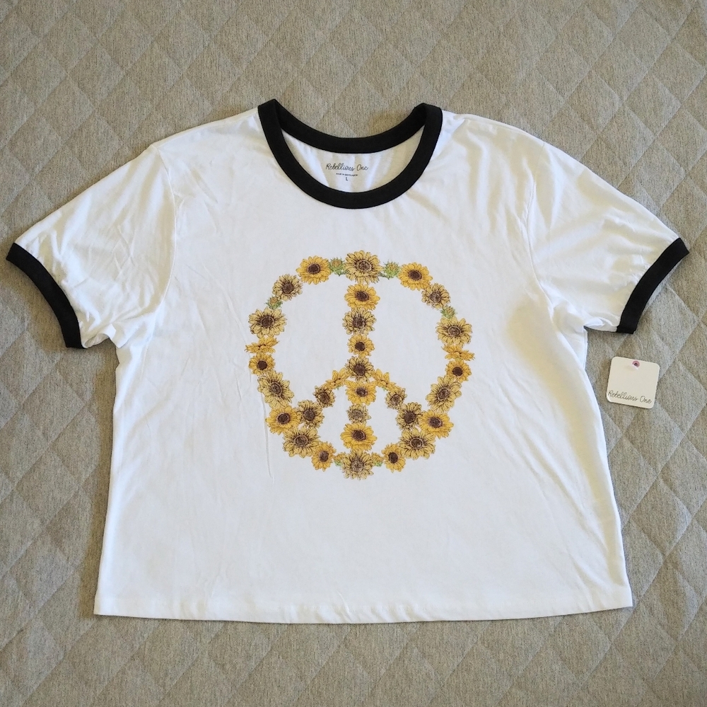 Rebellious One Peace☮️ Sunflowers🌻Graphic Tee